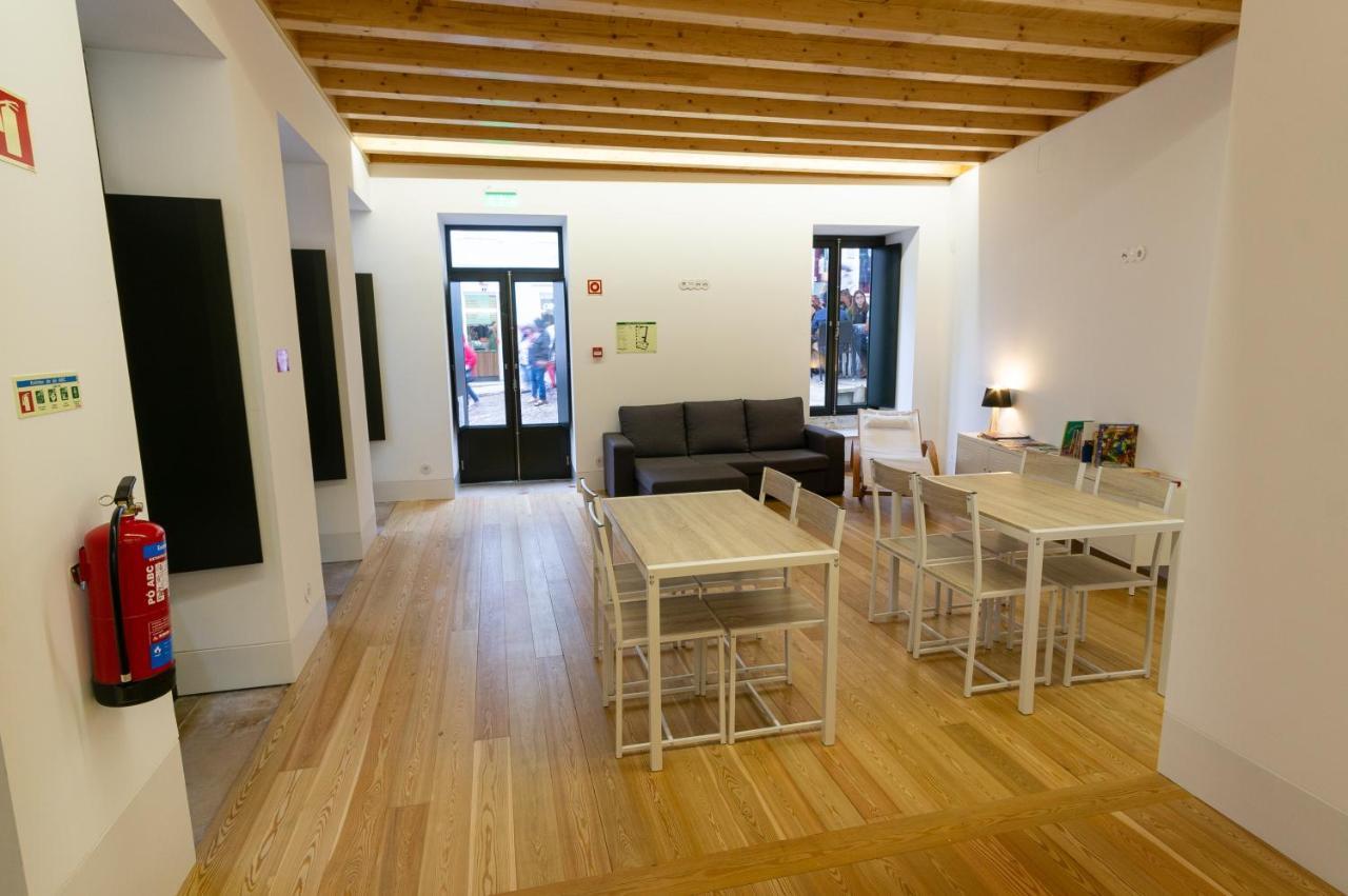 Change The World Hostels - Coimbra - Almedina Εξωτερικό φωτογραφία