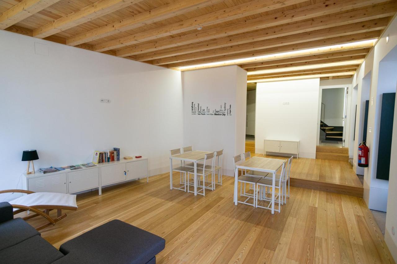 Change The World Hostels - Coimbra - Almedina Εξωτερικό φωτογραφία